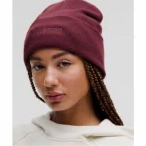 🆕 Lululemon Warm Revelation Beanie Deep Luxe Burgundy Unisex Knit Cap